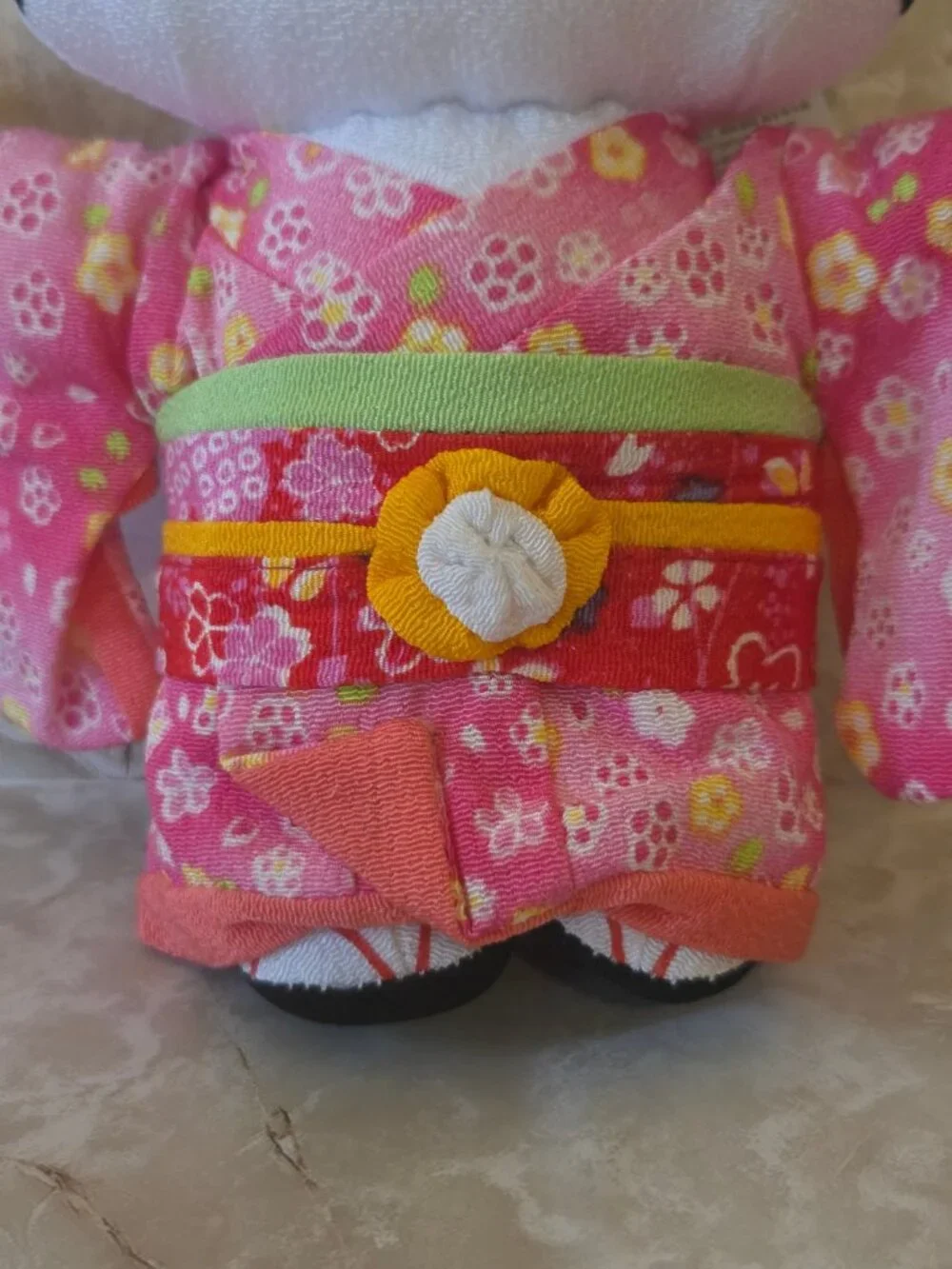 Sanrio Japan Hello Kitty Traditional Chirimen Pink Kimono Collectors Doll